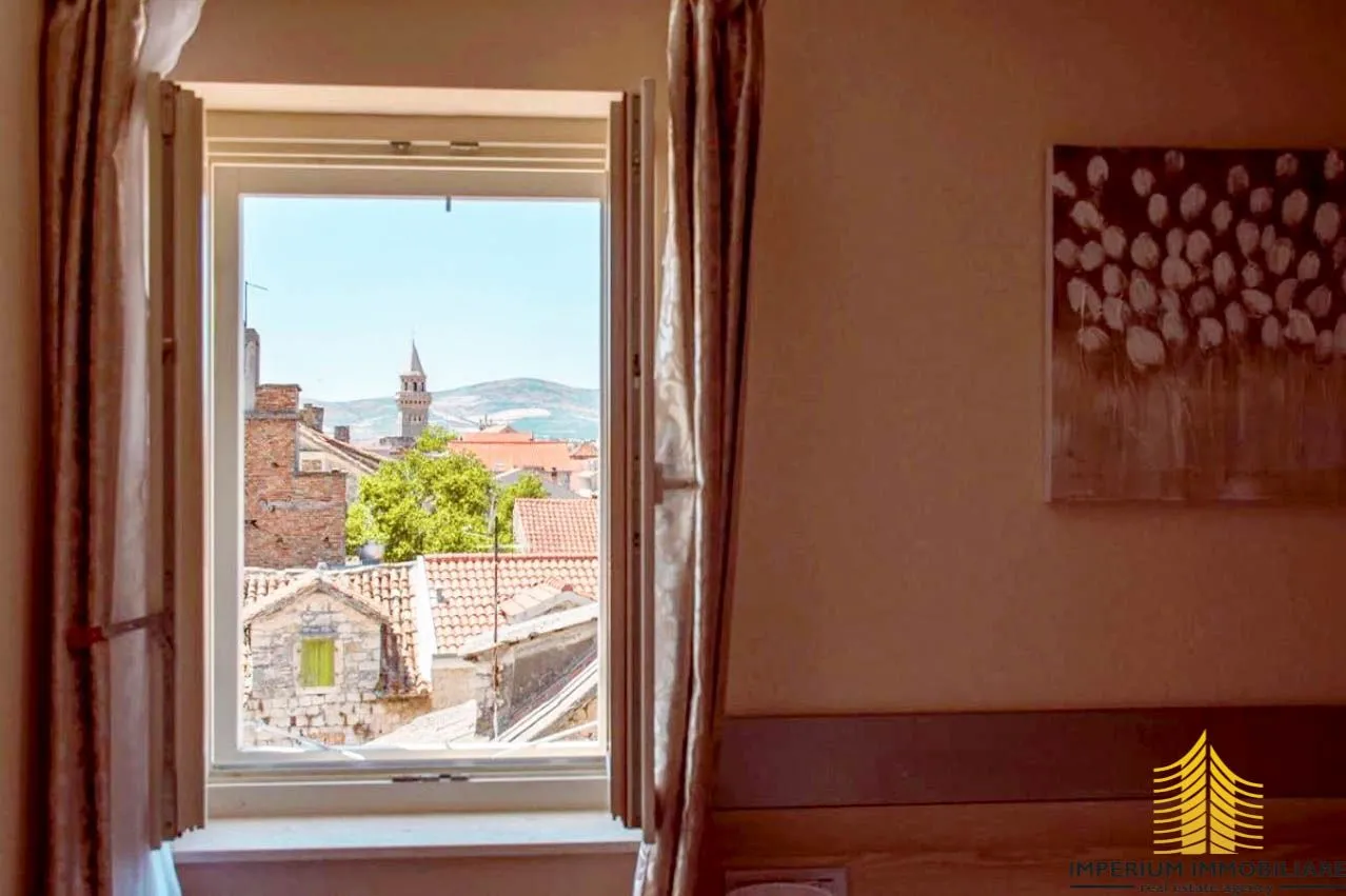 predivan novouređen hotel - kaštela - slika 15