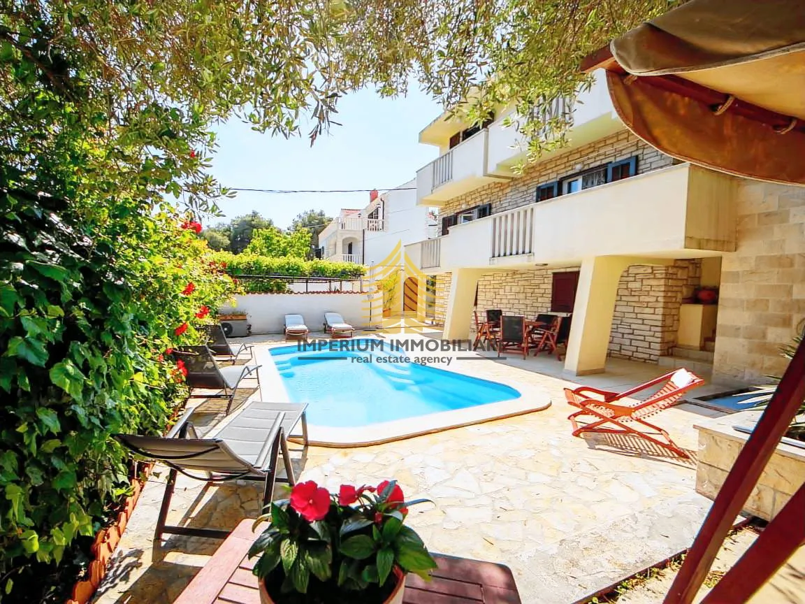 kuća, prodaja, supetar, 200m2, samostojeća - slika 4