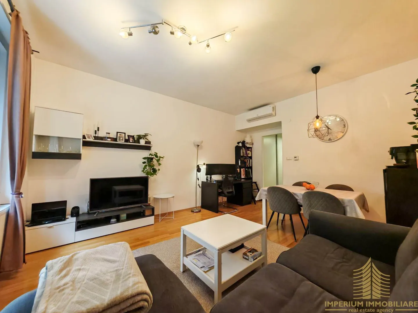 stan: donji grad, 42 m2 - moderan stan za najam - slika 1