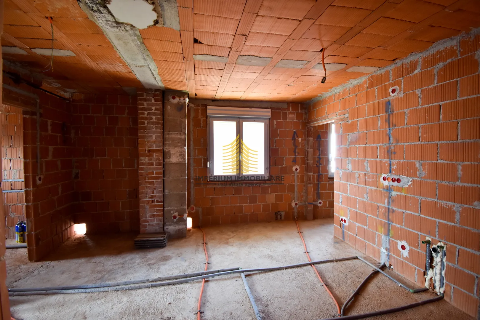 kuća sa 6 stanova, prodaja, sesvete, 560m2 - slika 23