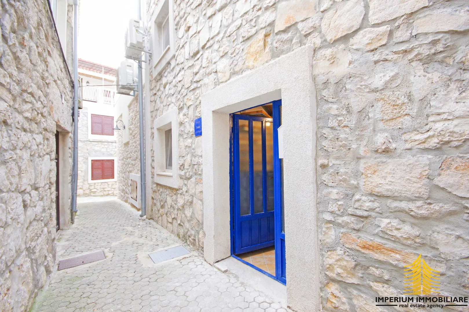 predivna apartmanska kuća, murter, betina - slika 13