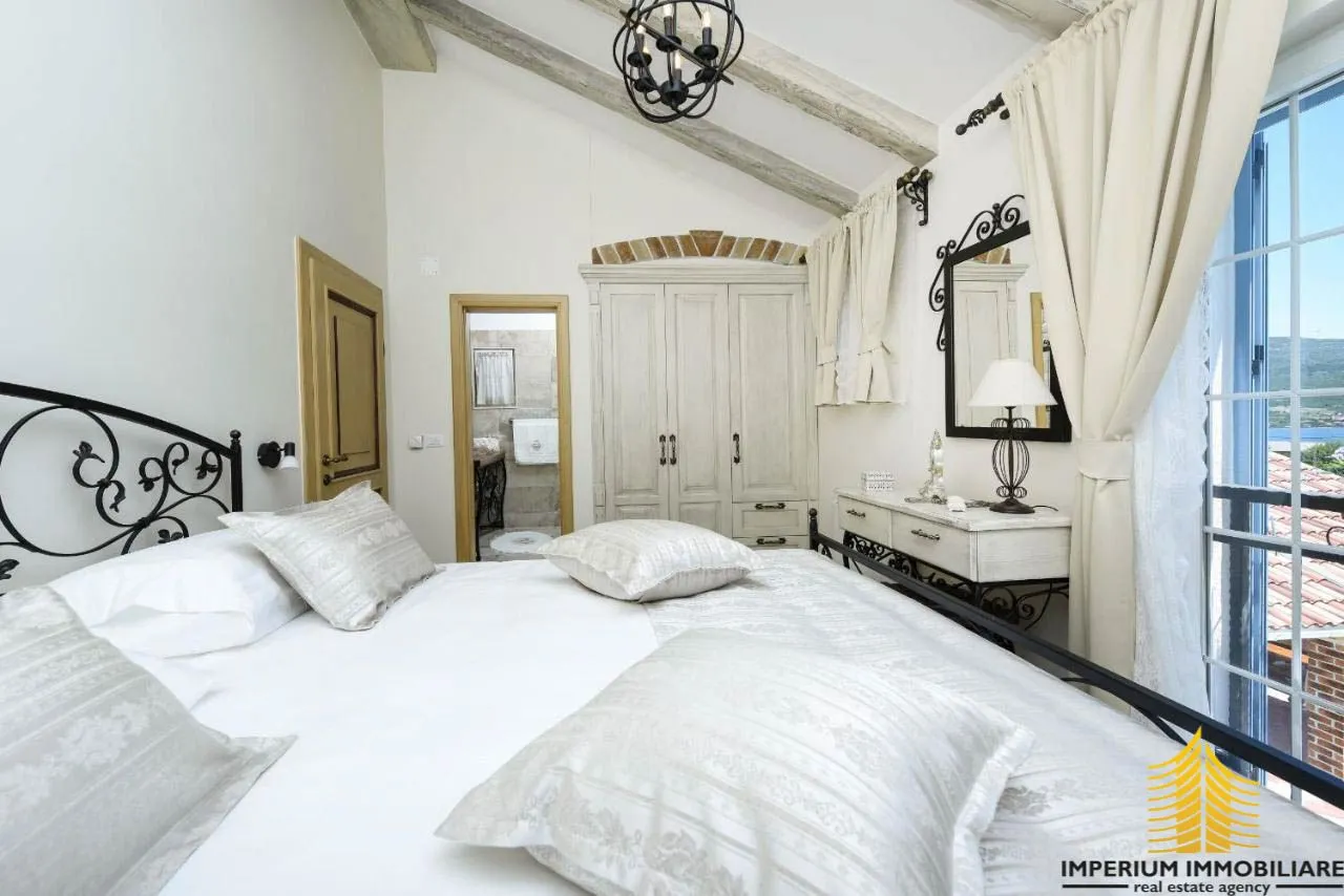 luxury villa with swimming pool and tennis court, pridraga, croatia - slika 19