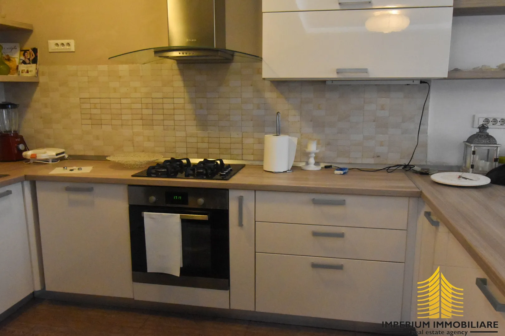 predivan stan na remetama(110m2, trosoban) - slika 14