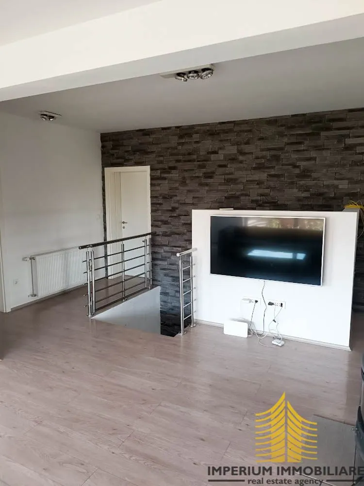 gornji stupnik: dvoetažni stan 175m2 - slika 4