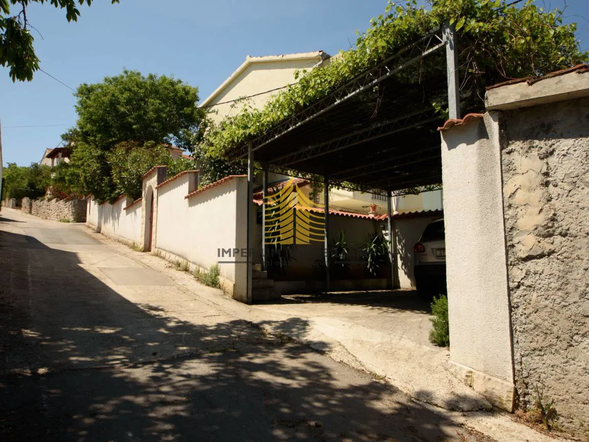 kuća, prodaja, supetar, 200m2, samostojeća - slika 19