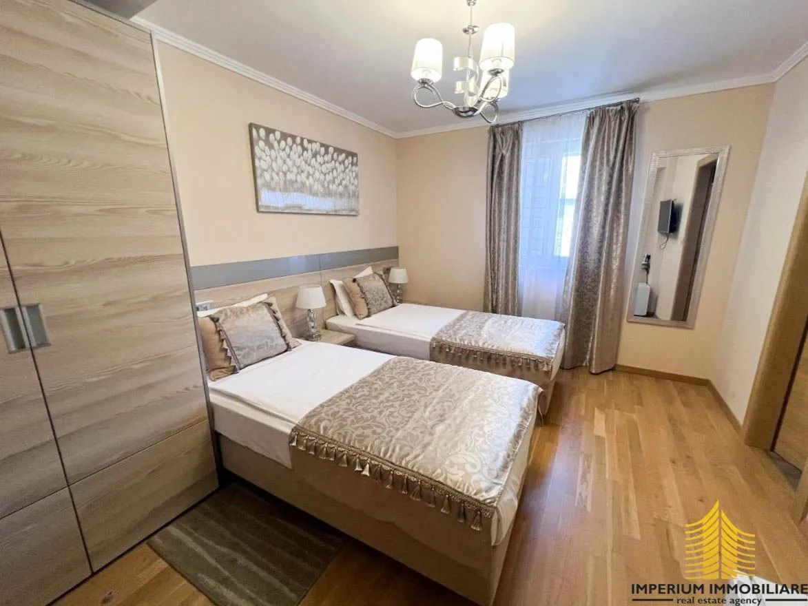 predivan novouređen hotel - kaštela - slika 29