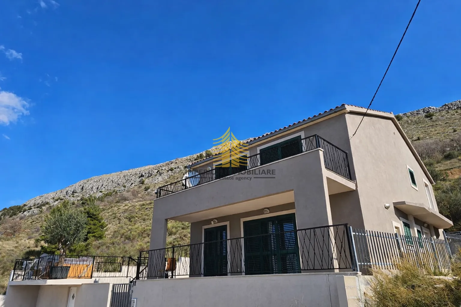 Kuća, Prodaja, Podstrana, 200m2, Samostojeća - Gornja Podstrana, Podstrana
