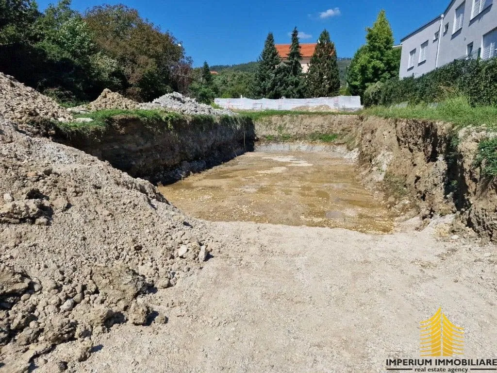 land with project and building permit (villa under construction) - slika 13