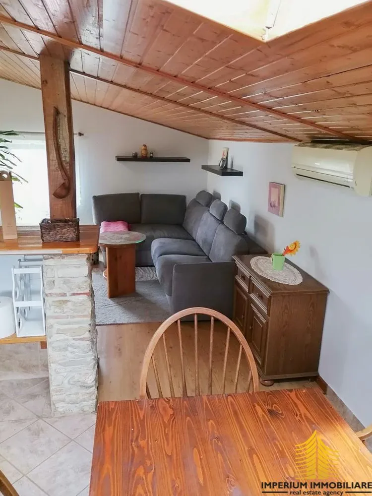 kuća 66m2, štala 48 m2, dvorište 144 m2, buje - triban - slika 7