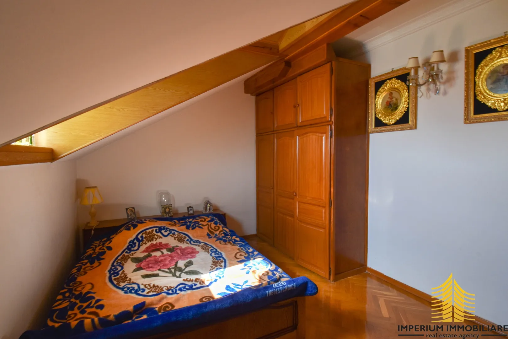 prodaja kuće jastrebarsko, 340m2, vrt+garaže, prilika ! - slika 5