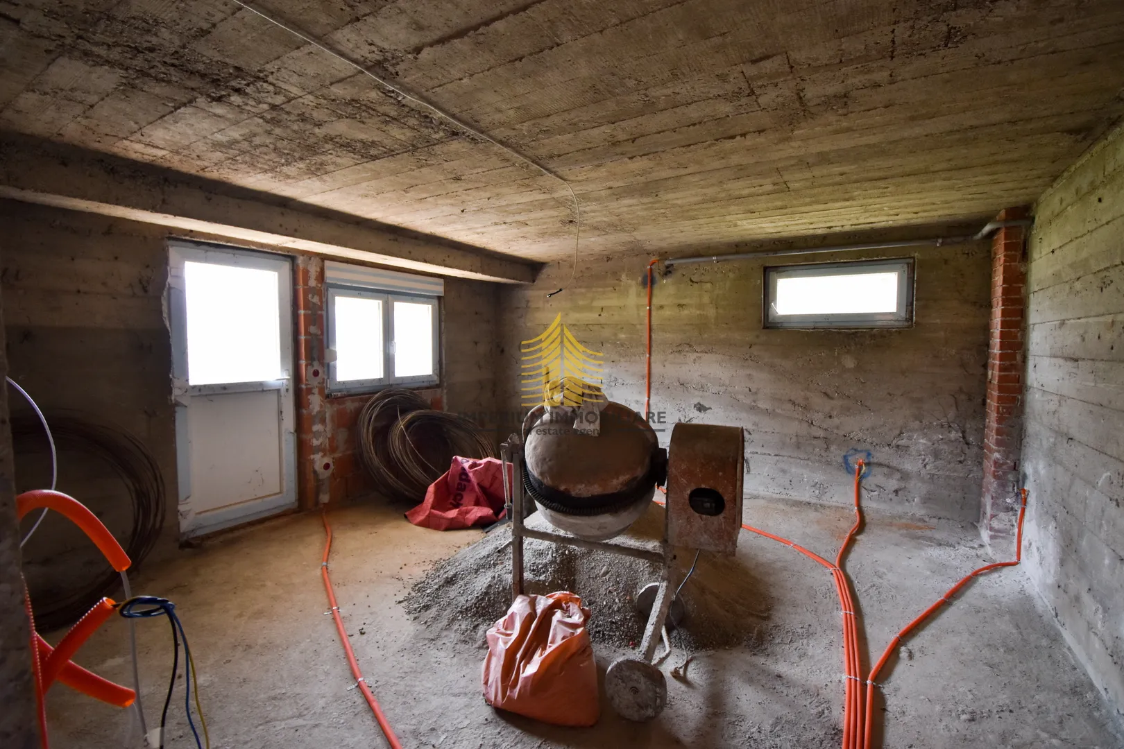 kuća sa 6 stanova, prodaja, sesvete, 560m2 - slika 4