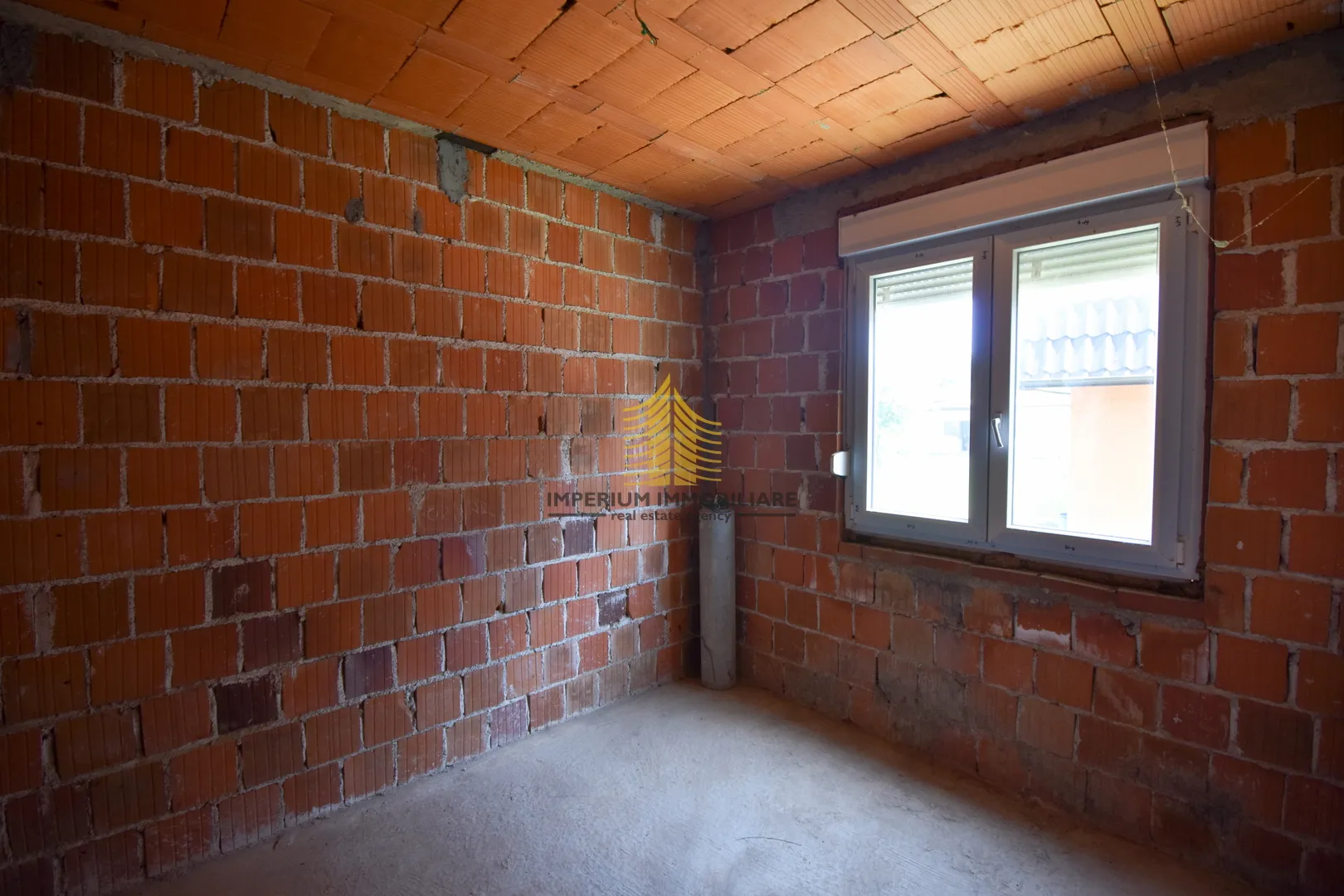 kuća sa 6 stanova, prodaja, sesvete, 560m2 - slika 12