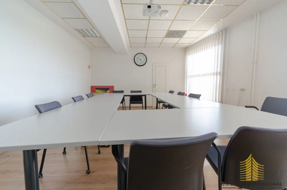 poslovni prostor, 300 m2, knežija, 8 prostorija, uređen - slika 7