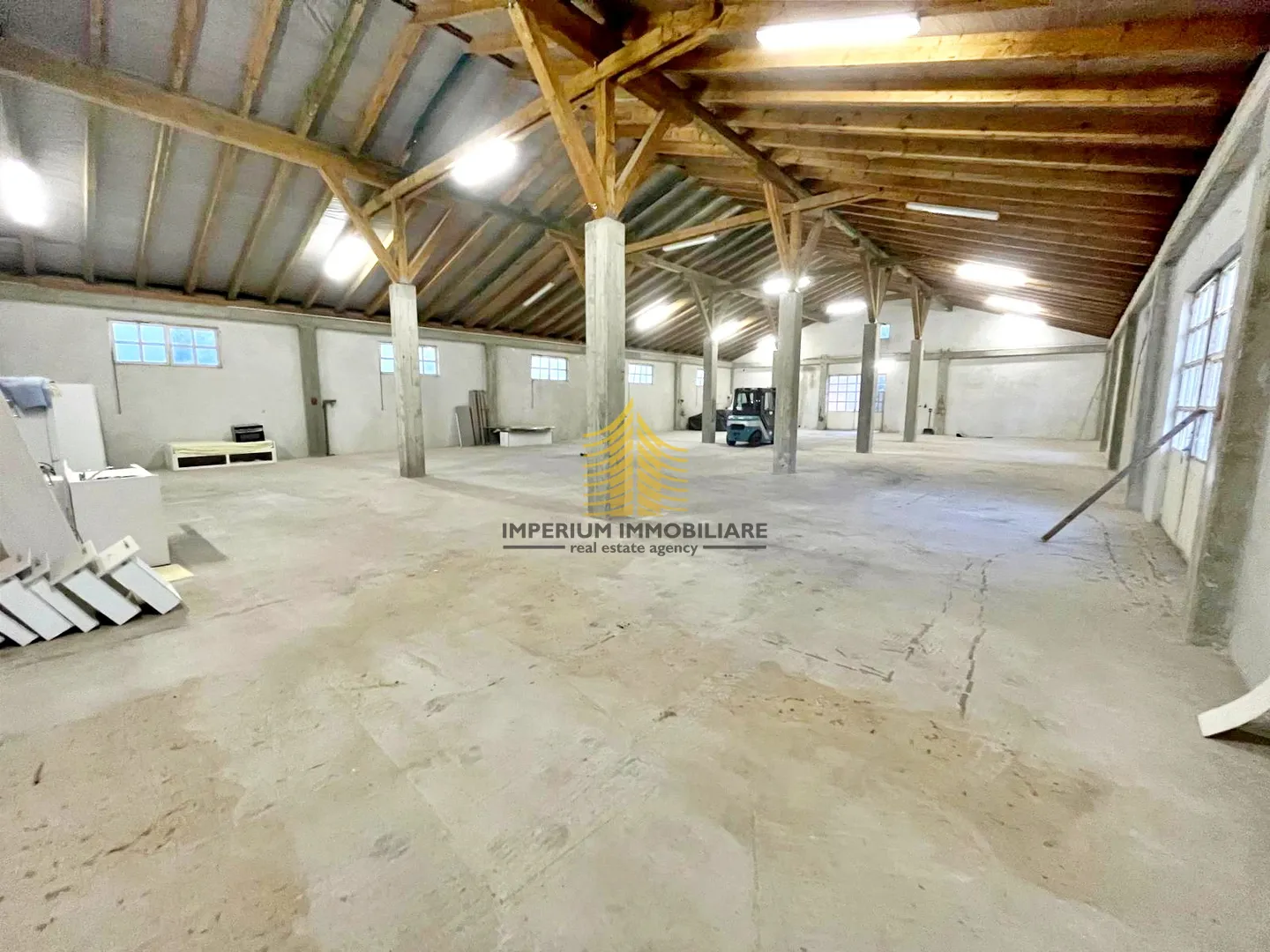 Poslovni prostor, Najam, Samobor, Molvice, 580m2, Skladište - Molvice, Samobor
