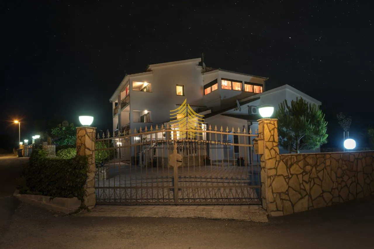 kuća, prodaja, marina, 470m2, samostojeća - slika 2