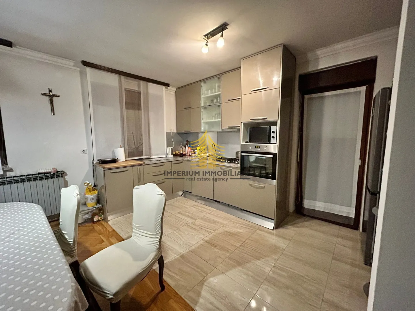 kuća, prodaja, donja dubrava, trnava, 420m2, samostojeća - slika 3