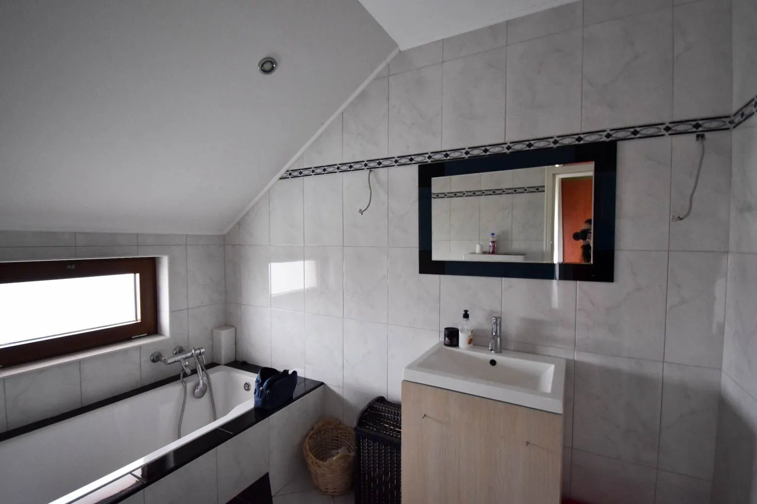 stan: granešina, 120m2, najam - slika 2