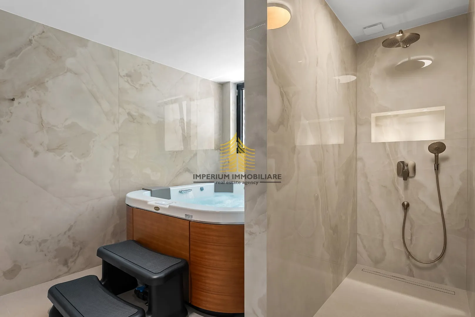 kuća, prodaja, podstrana, 300m2, vila - slika 26