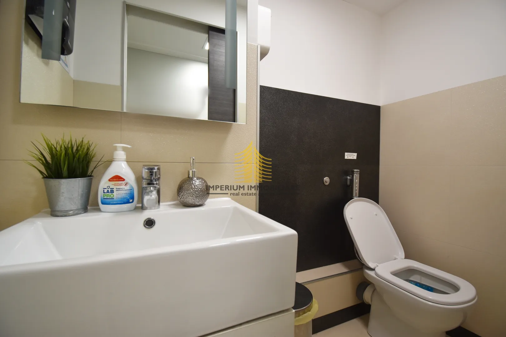 poslovni prostor, prodaja, trnje, 97.87m2, ulični lokal - slika 13