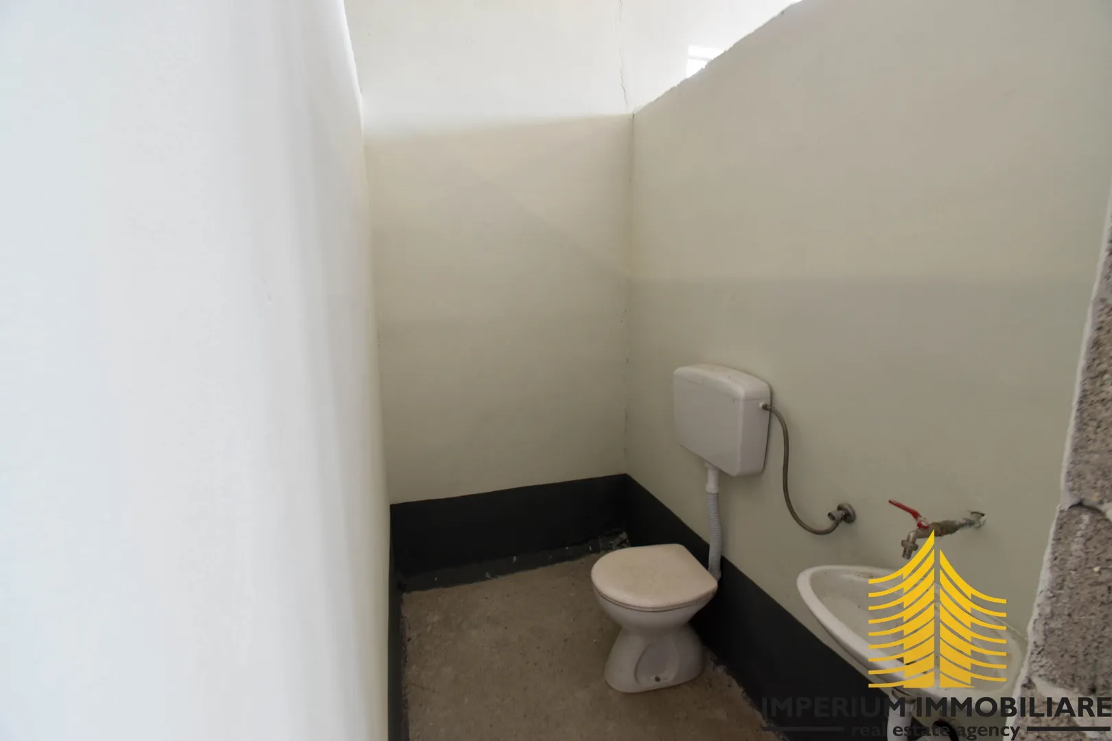 poslovni prostor: žitnjak, hala - skladište 315 m2 (zakup) - slika 6
