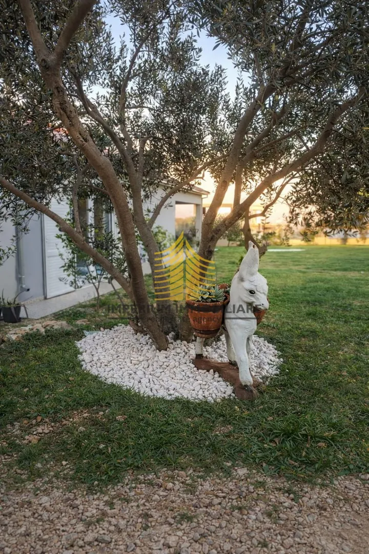 kuća, prodaja, kaštel novi, 146m2, samostojeća - slika 16
