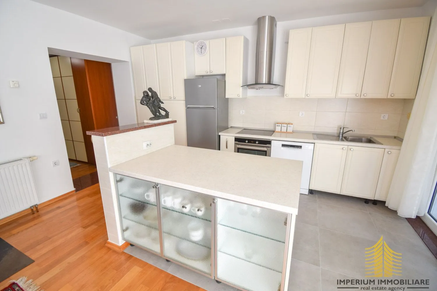stan: zagreb (mlinovi), 118.00 m2 + terasa 22m2 i 2 parkirna mjesta - slika 7