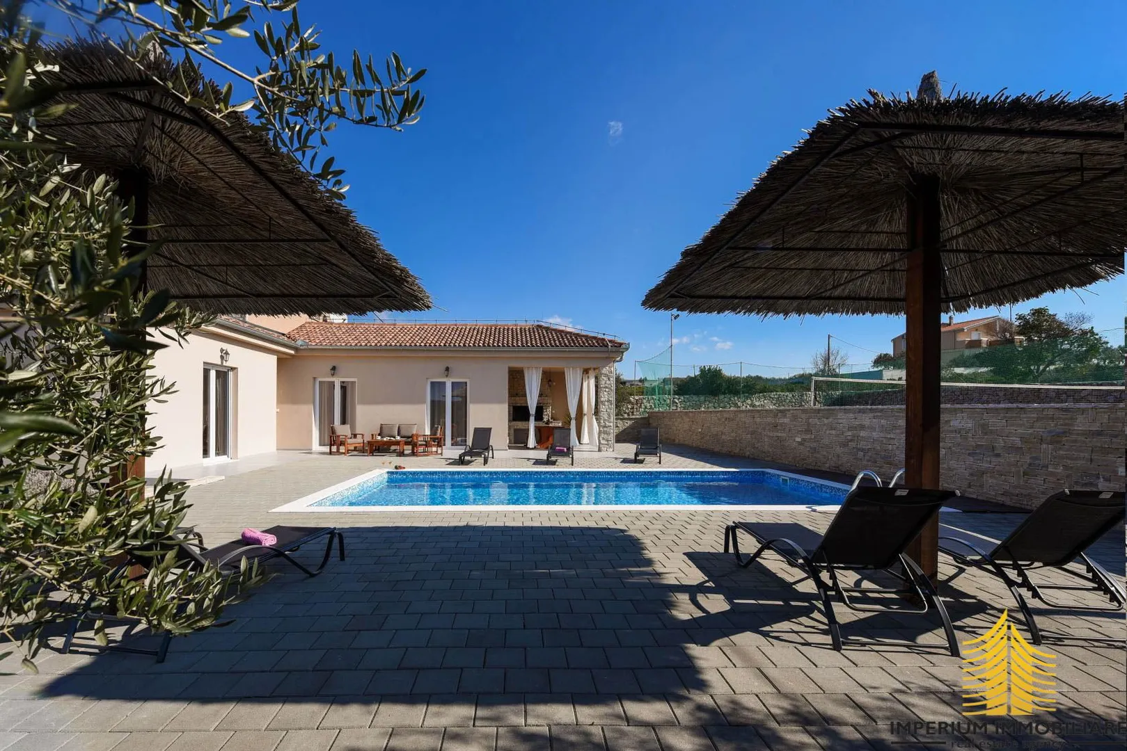 luxury villa with swimming pool and tennis court, debeljak, croatia - slika 11