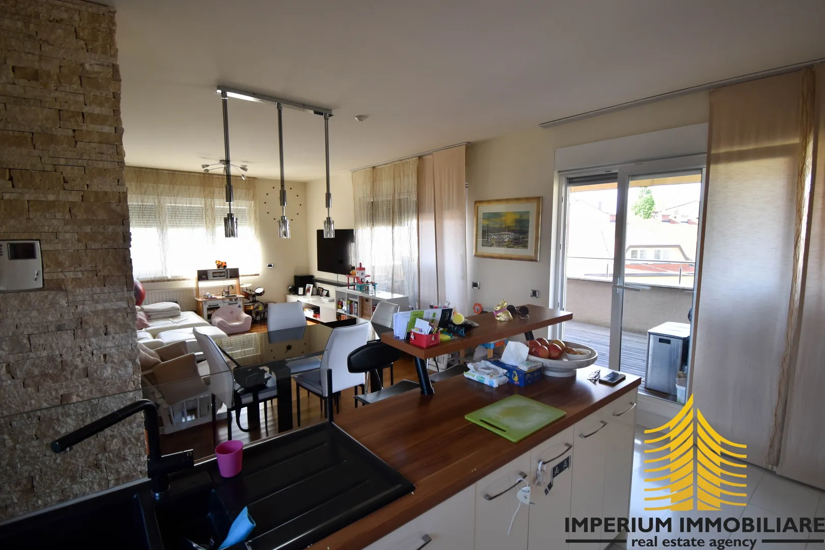 stan zagreb, penthouse (dvoetažni), laščina - 123m2 (prodaja) - slika 11