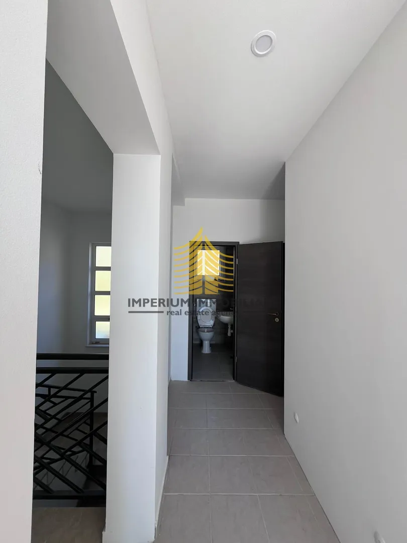kuća, najam, kaštel sućurac, 4427m2, samostojeća - slika 4