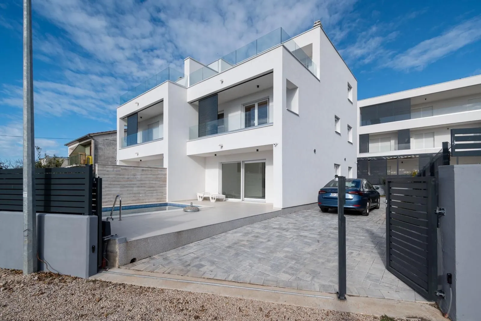 semi-detached building with sea view, tribunj, croatia - slika 3