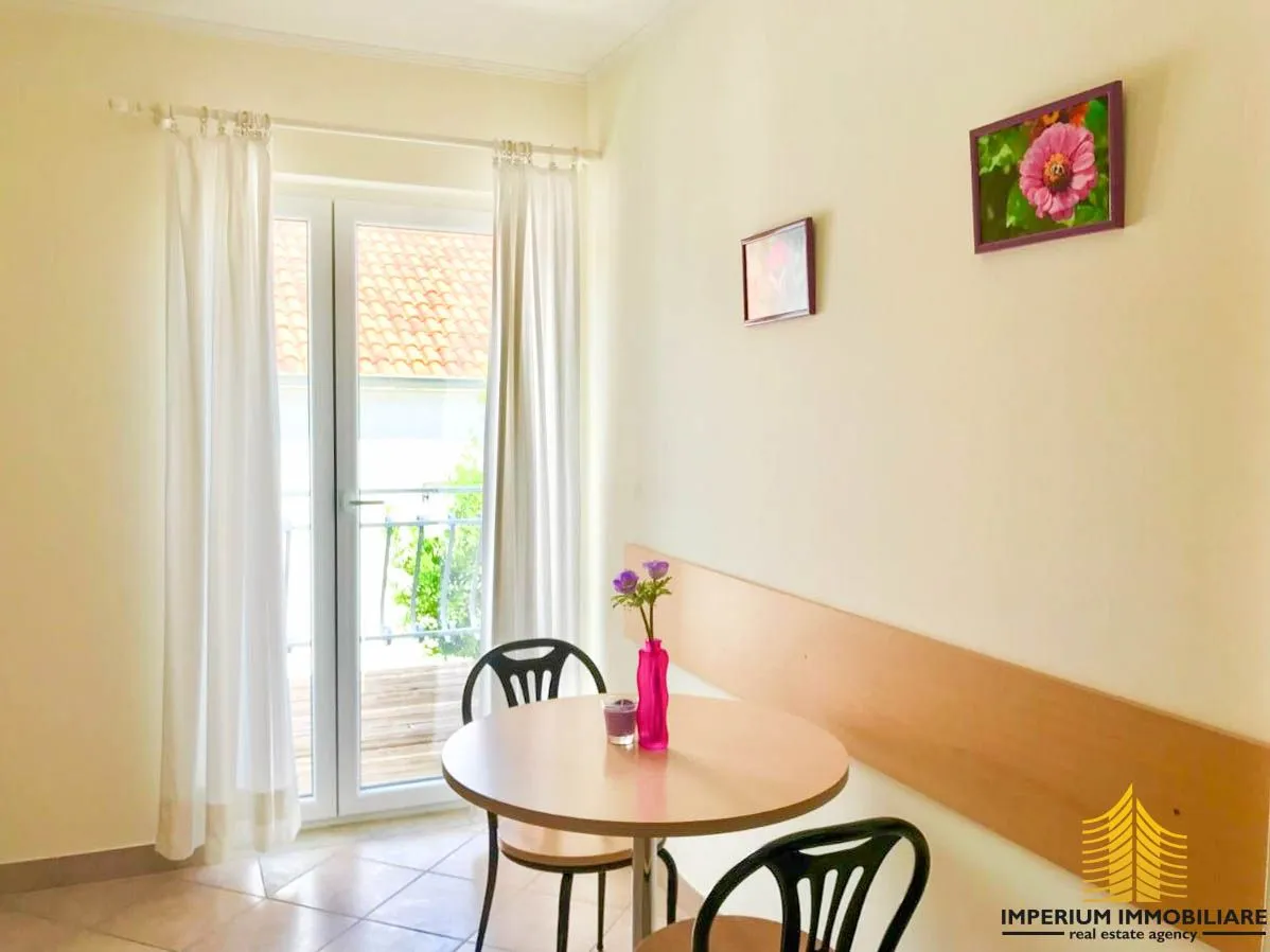 predivna apartmanska kuća - murter, jezera - slika 28