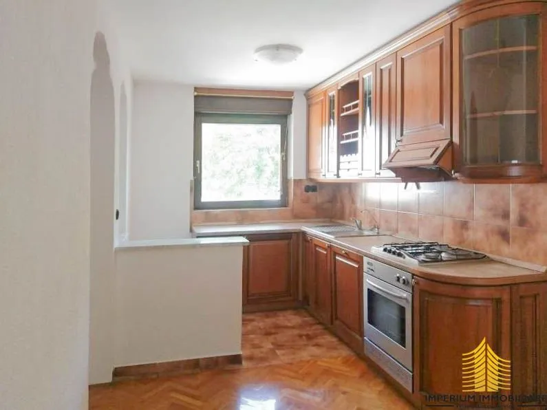 kuća u nizu: novi zagreb (dugave) 191 m2 + vrt i garaža - slika 3