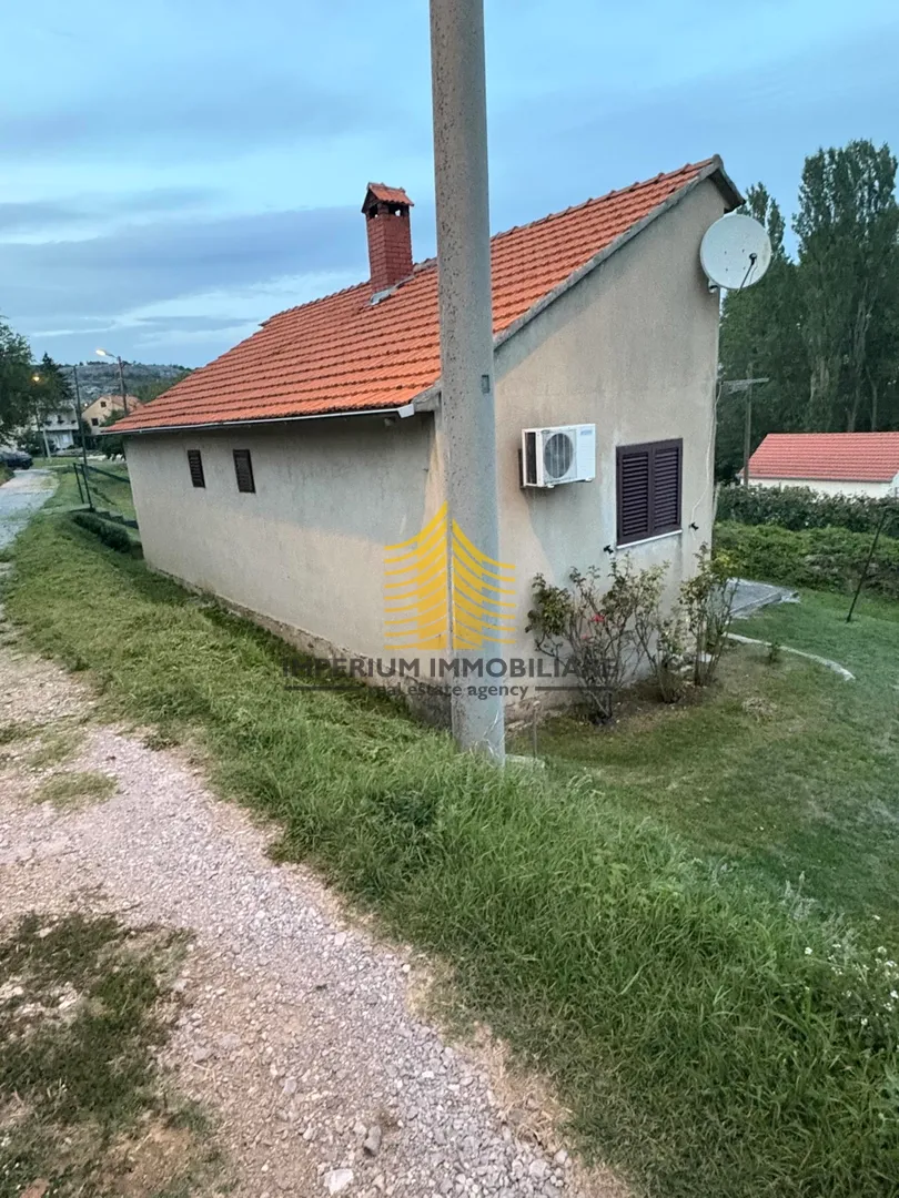 kuća, prodaja, sinj, glavice, 83m2, samostojeća - slika 1