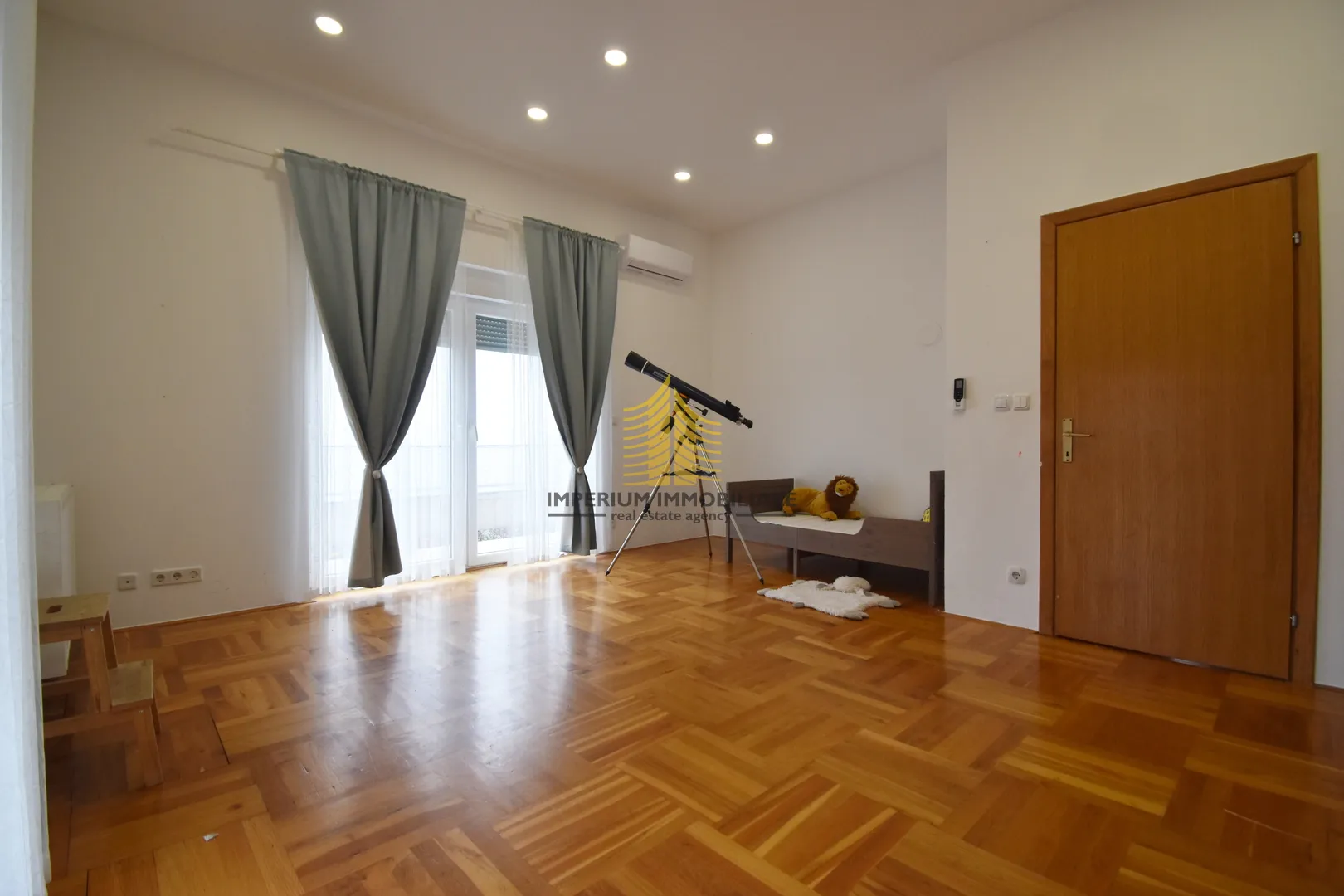 kuća, najam, podsljeme, šestine, 400m2, samostojeća - slika 15