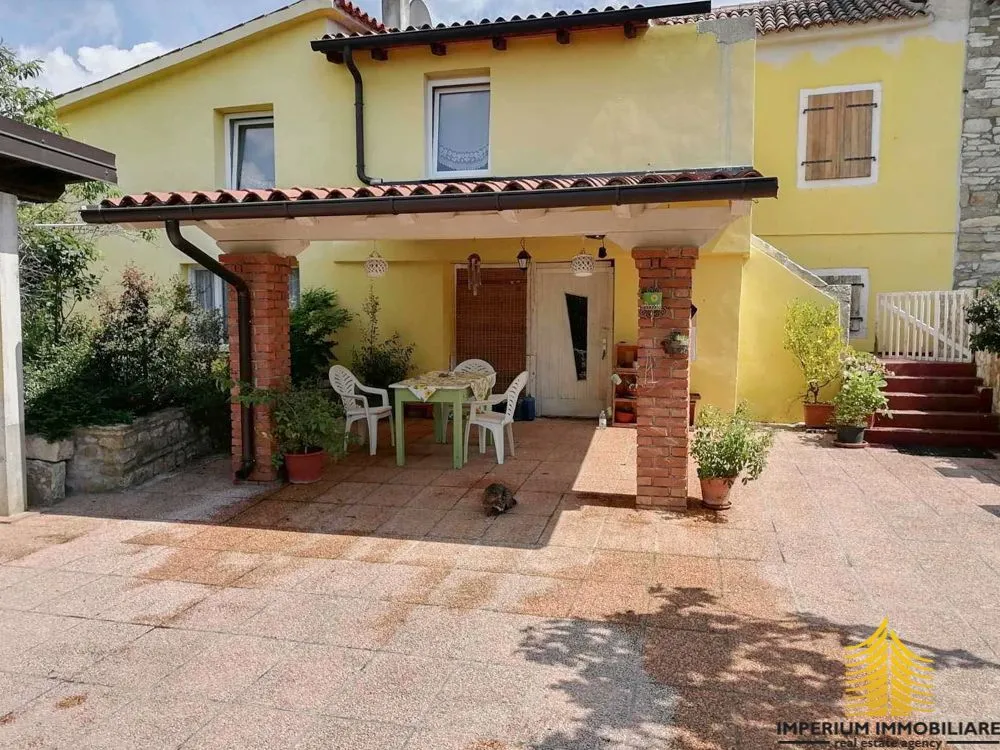 kuća 66m2, štala 48 m2, dvorište 144 m2, buje - triban - slika 11