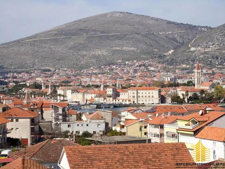 prodaja - građevinsko zemljište u trogiru - slika 2