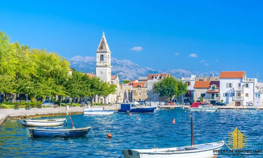Građevinsko zemljište, 650 m2 - K.SUĆURAC - Kaštel Sućurac, Kaštela