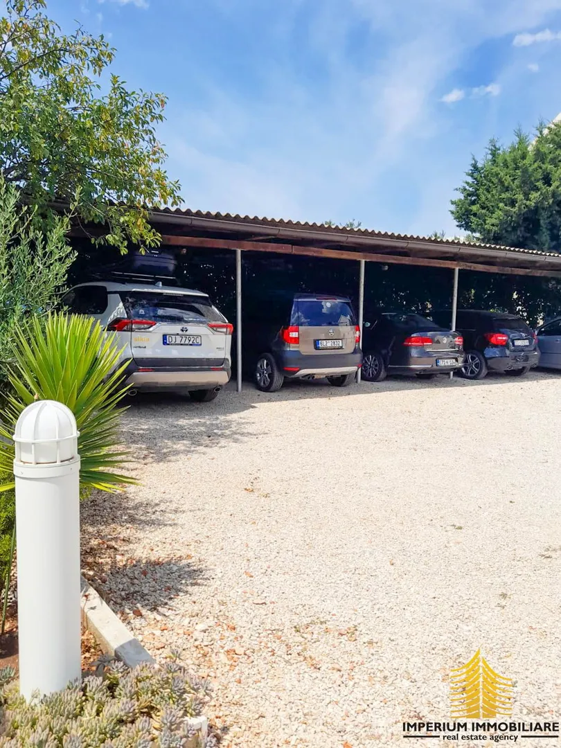predivna apartmanska kuća - murter, jezera - slika 3