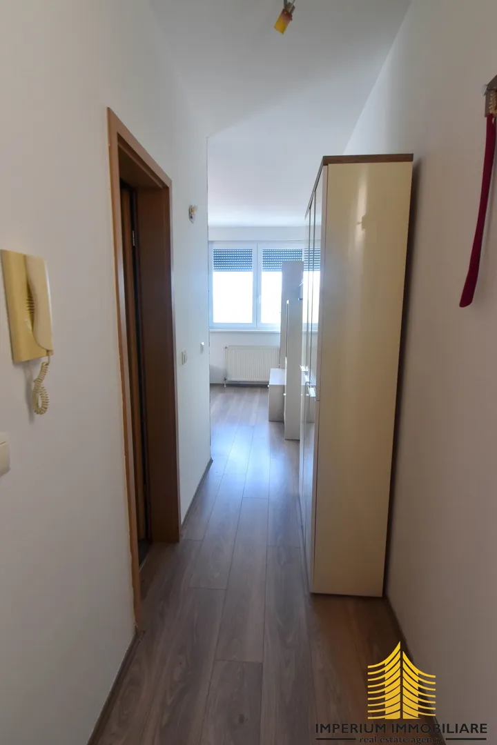 sesvete - stan 50m2 + garaža, prvi najam - slika 10