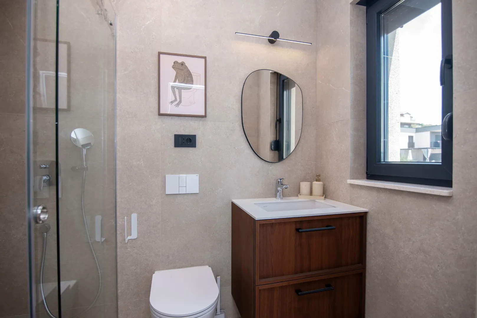 villa s bazenom, 300m2, podstrana - slika 51