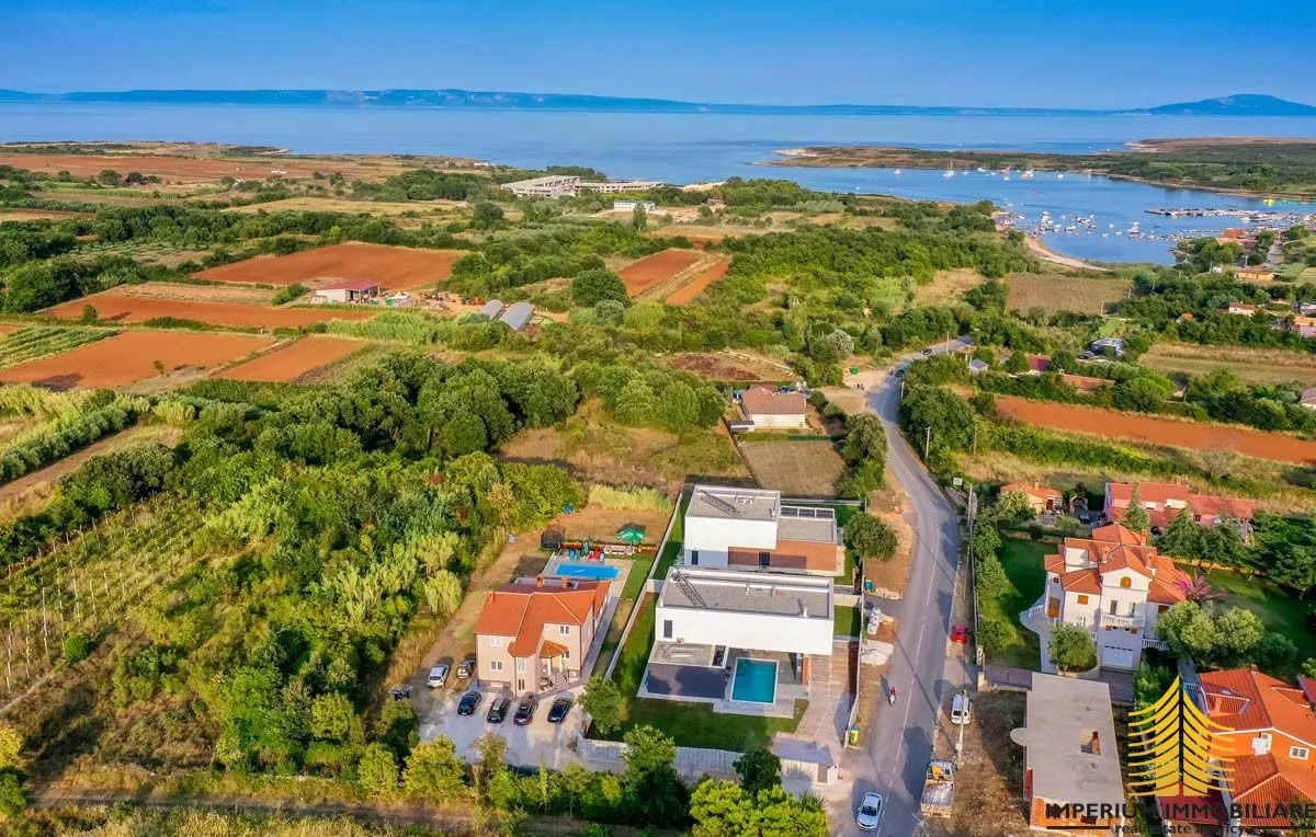 luxury villa with pool, liznjan, 380.68m2, croatia - slika 36