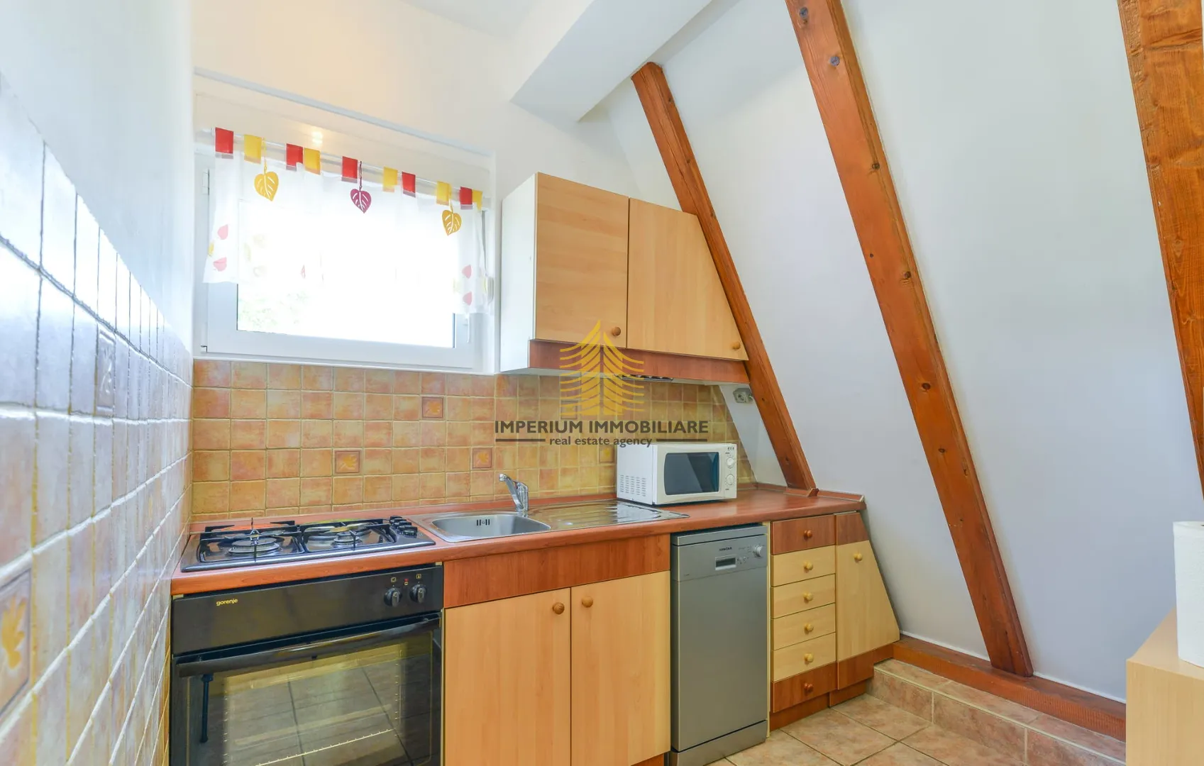 kuća, prodaja, gračac, 210m2, samostojeća - slika 20