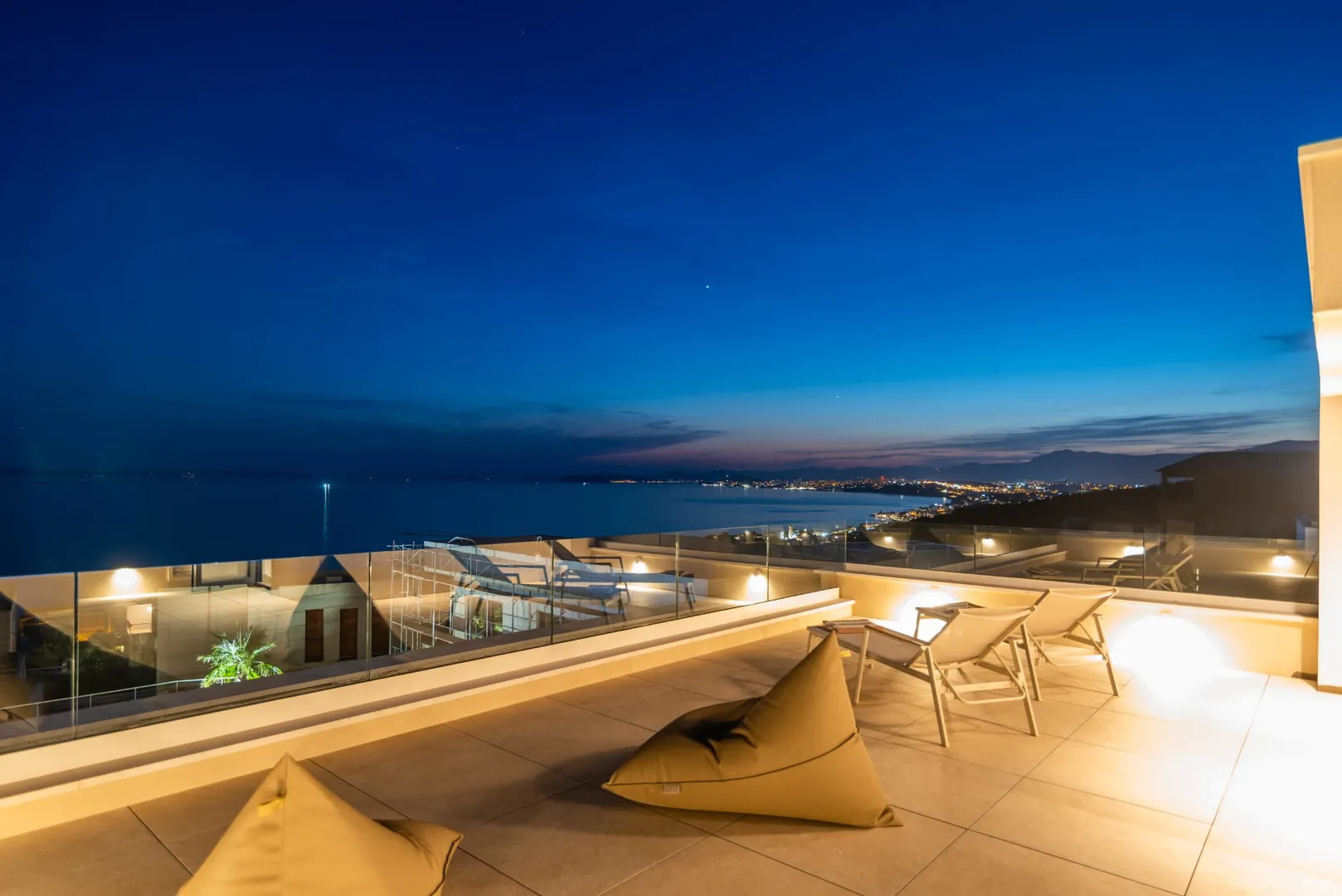 villa s bazenom, 300m2, podstrana - slika 18