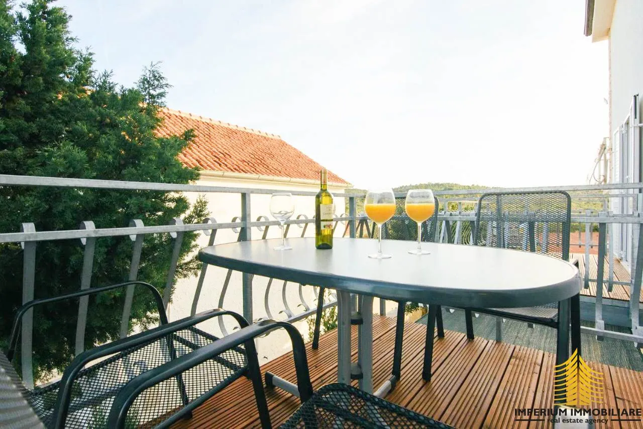 predivna apartmanska kuća - murter, jezera - slika 20