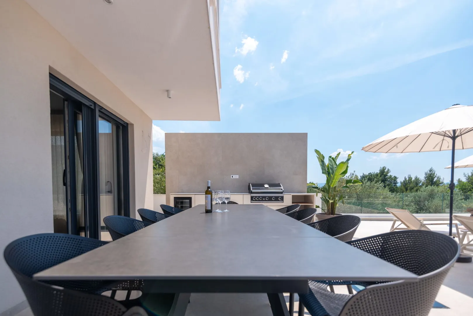 villa s bazenom, 300m2, podstrana - slika 27