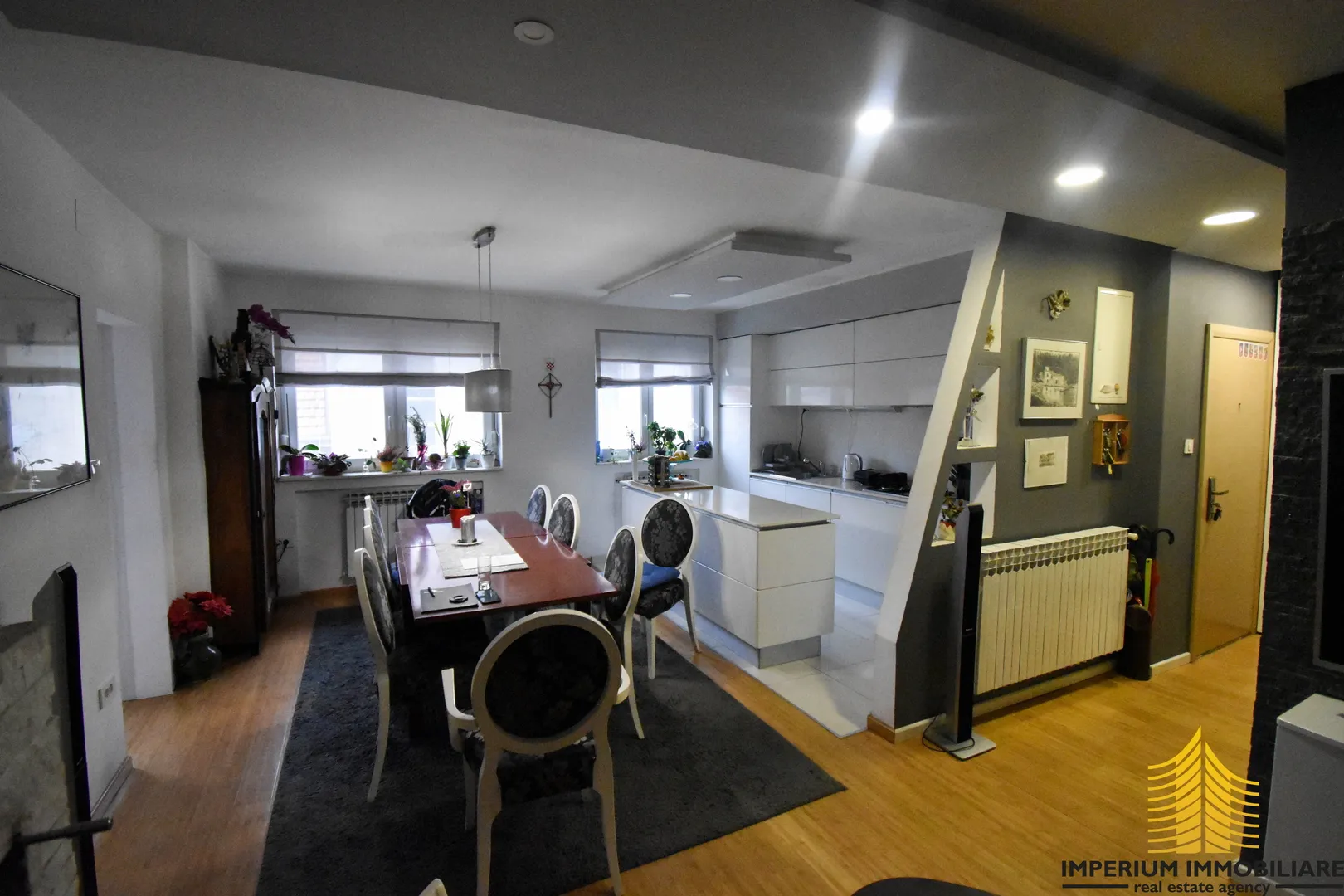 stan: zagreb (šalata) 100m2, četverosobni - slika 13