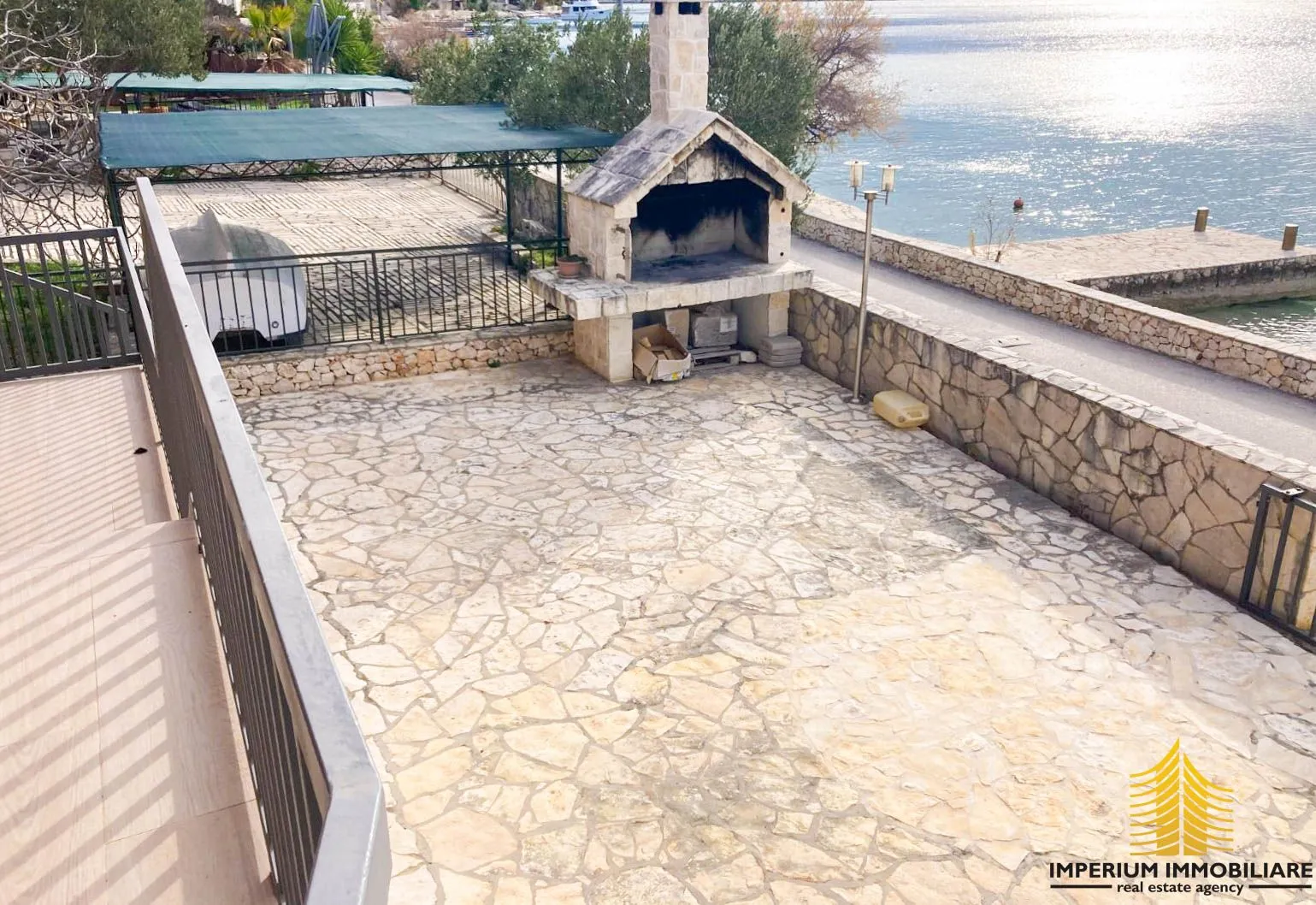 prodaja - prekrasna kuca, prvi red do mora, ražanj - slika 7