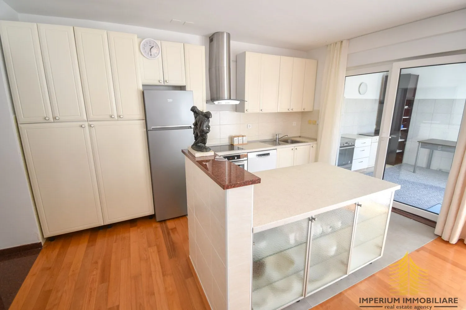 stan: zagreb (mlinovi), 118.00 m2 + terasa 22m2 i 2 parkirna mjesta - slika 9