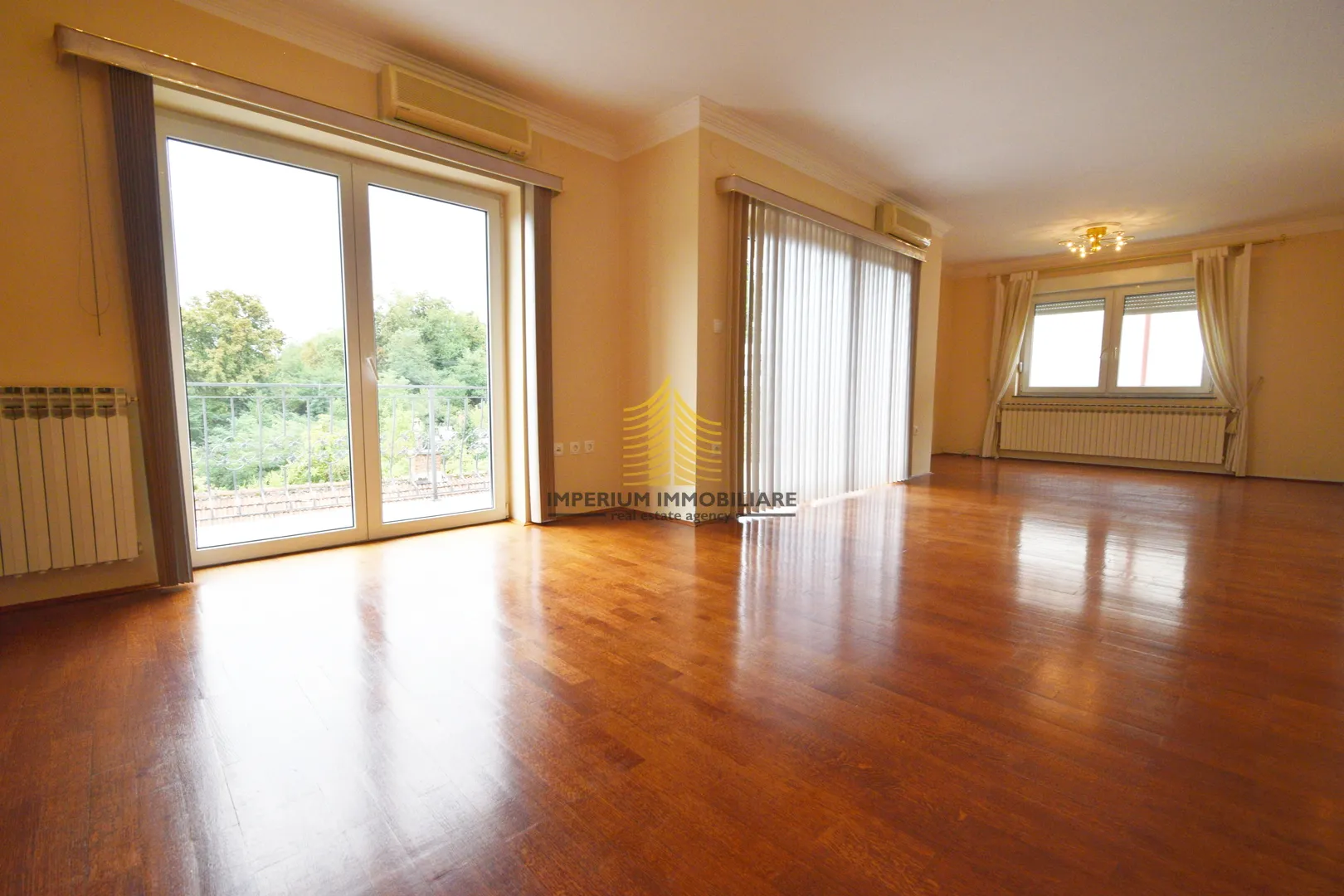 stan, najam, podsljeme, šestine, 250m2, 5+ više soba - slika 1