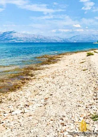 ekskluzivno - zemljište brač - 1. red do mora! idealno za hotele - slika 2